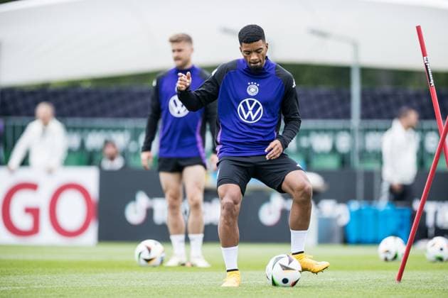 DFB Trainingslager Training; 31.05.2024 Benjamin Henrichs (Deutschland) am Ball DFB Trainingslager Training; Blankenhain, Golf&Spa Resort Weimarer Land am 31.05.2024 Copyright: xBEAUTIFULxSPORTS Wunderlx