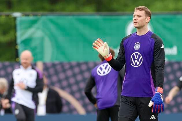 Torhueter Manuel Neuer gestikuliert, Training Tag 5, Trainingslager der deutschen Natiionalmannschaft, Spa- und GolfResort Weimarer Land, 31.05.2024, Blankenhain, Deutschland.