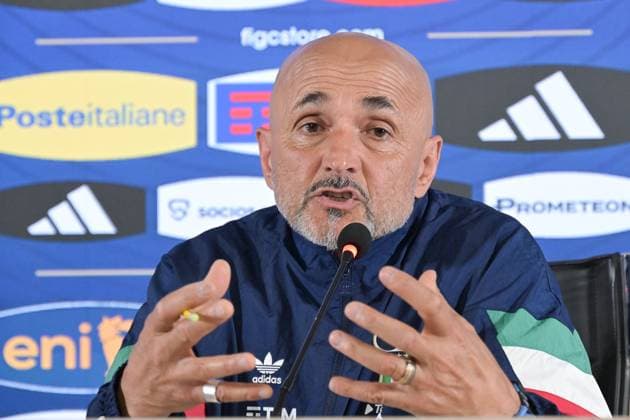 31st May 2024; Federal Technical Centre, Coverciano, Italy; Italian Football Training Camp ahead of the friendlies against Bosnia and Turkey, Florence, Italy; Luciano Spalletti coach of Italy during the press conference, PK, Pressekonferenz  ActionPlus12649161 AllShotLive