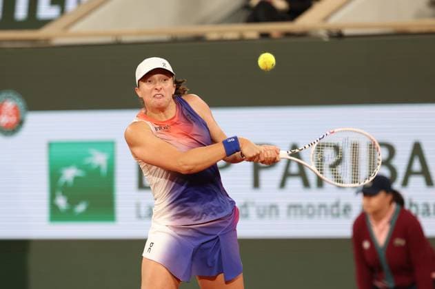 ROLAND GARROS 2024 Thierry Larret Maxppp. Tennis. Roland Garros 2024. Internationaux de France de tennis. Stade Roland Garros, Paris (75). Le 31 mai 2024. Court Philippe Chatrier : Iga SWIATEK (POL) vs Marie BOUZKOVA (CZE). PARIS (75) STADE ROLAND GARROS PARIS ILE DE FRANCE FRANCE  Copyright: xThierryxLarret MAXPPPxThierryxLarretx TL_20240531_0621 0492741792st