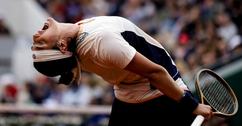 Sport Themen der Woche KW22 Sport Bilder des Tages TENNIS - French Open 2024 PARIS,FRANCE,31.MAY.24 - TENNIS - WTA, Tennis Damen Tour, French Open, Roland Garros, Grand Slam. Image shows Ons Jabeur (TUN).  GEPAxpictures xPatrickxSteiner