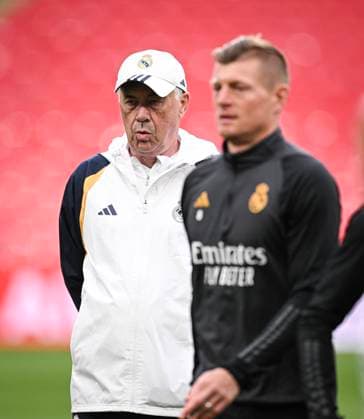 Fussball CHL FINALE 2023 2024 Finale in London 31.05.2024 Borussia Dortmund - Real Madrid Training Real Madrid im Wembley Stadium: Trainer Carlo Ancelotti (li9 und Toni Kroos