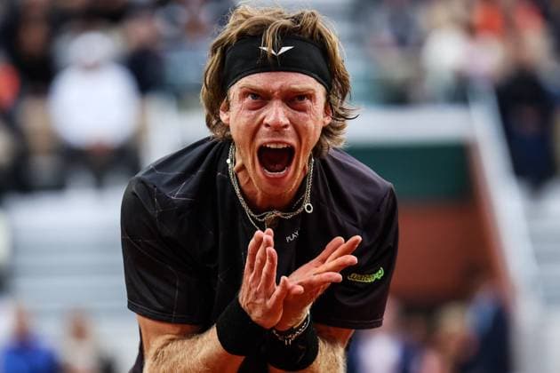 Sport Themen der Woche KW22 Sport Bilder des Tages 2024 French Open - Day 6 Andrey Rublev is playing against Matteo Arnaldi in the men s singles at the Roland Garros French Open tennis tournament in Paris, France, on May 31, 2024. Paris France  Copyright: xIbrahimxEzzatx originalFilename:ezzat-notitle240531_npCqQ.jpg