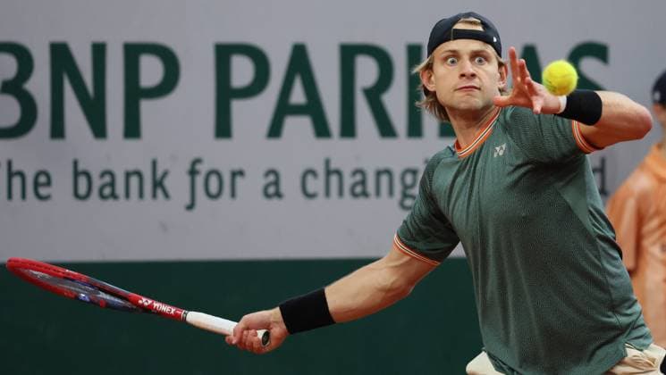 Belgian Zizou Bergs pictured in action during a tennis match against Bulgarian Dimitrov, in the third round of the men s singles, at the Roland Garros French Open tennis tournament, in Paris, France, Friday 31 May 2024. This year s grand slam tournament takes place from 26 May to 09 June. BENOITxDOPPAGNE  x93733477x