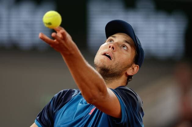 31.05.2024 Tennis, French Open 2024 Roland-Garros, FRA, Bild: v. li. Pavel Kotov macht einen Aufschlag. Copyright: HMBxMedia AntonioxBorga