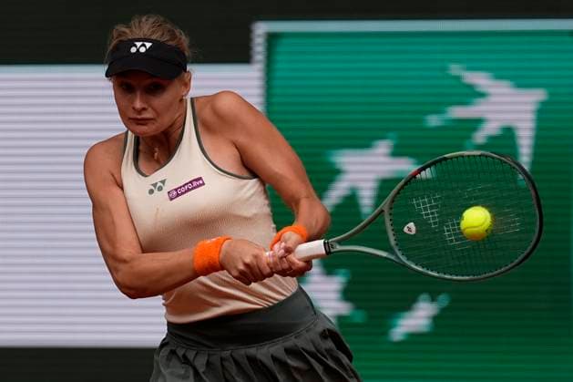 PARIS, FRANCE - MAY 31: Dayana Yastremska of Ukraine returns during the 3rd round of Roland Garros 2024 match between Coco Gauff vs Dayana Yastremska at Roland Garros Stadium on May 31, 2024 in Paris, France. (Photo by Glenn Gervot Icon Sportswire) TENNIS: MAY 31 Roland-Garros EDITORIAL USE ONLY Icon2024053123302024