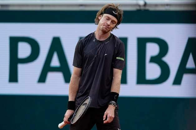 PARIS, FRANCE - MAY 31: Andrey Rublev reacts after losing a point during the 3rd round of Roland Garros 2024 match between Andrey Rublev vs Matteo Arnaldi at Roland Garros Stadium on May 31, 2024 in Paris, France. (Photo by Glenn Gervot Icon Sportswire) TENNIS: MAY 31 Roland-Garros EDITORIAL USE ONLY Icon2024053117132024