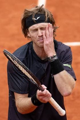 (240601) -- PARIS, June 1, 2024 -- Andrey Rublev reacts during the men s singles third round match between Andrey Rublev of Russia and Matteo Arnaldi of Italy at the French Open tennis tournament at Roland Garros, Paris, France, May 31, 2024. ) (SP)FRANCE-PARIS-TENNIS-FRENCH OPEN-MEN S SINGLES MengxDingbo 