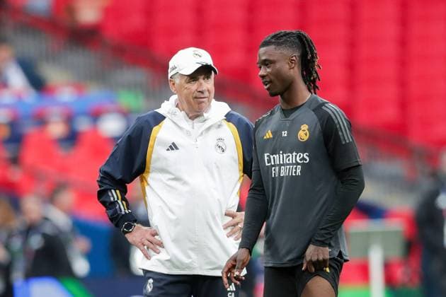 May 31, 2024, London, United Kingdom: Carlo Ancelotti, Head Coach Real Madrid (L) and Eduardo Camavinga of Real Madrid (R) seen during training session ahead of their UEFA Champions League Final against Borussia Dortmund at Wembley Stadium. London United Kingdom - ZUMAs197 20240531_aaa_s197_176 Copyright: xGrzegorzxWajdax