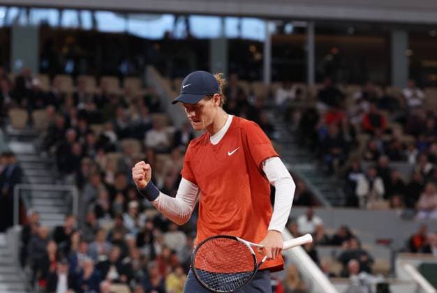 (240601) -- PARIS, June 1, 2024 -- Jannik Sinner celebrates during the men s singles third round match between Jannik Sinner of Italy and Pavel Kotov of Russia at the French Open tennis tournament at Roland Garros, Paris, France, May 31, 2024. ) (SP)FRANCE-PARIS-TENNIS-FRENCH OPEN-MEN S SINGLES GaoxJing 