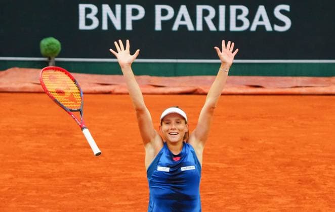 Sport Bilder des Tages Varvara Gracheva celebrates her third round win French Open Tennis, Day 7, Tennis, Roland Garros, Paris, France - 01 June 2024  Copyright: xJavierxGarcia Shutterstockx 14516291b