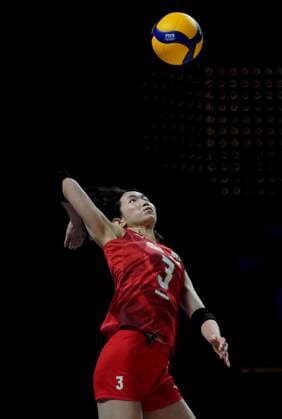 (240601) -- MACAO, June 1, 2024 -- Koga Sarina of Japan competes during the preliminary match between Japan and the Dominican Republic at the Women s Volleyball Nations League 2024 Macao in Macao, south China, June 1, 2024. ) (SP)CHINA-MACAO-VOLLEYBALL-WOMEN S NATIONS LEAGUE 2024-JPN VS DOM (CN) LuixSuixWai 