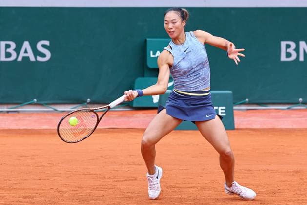 2024.06.01 Paryz Tenis French Open Roland Garros 2024 Qinwen Zheng - Elina Avanesyan N Z Qinwen Zheng Foto Pawel Andrachiewicz PressFocus 2024.06.01 Paris Tennis French Open Roland Garros 2024 Qinwen Zheng - Elina Avanesyan Qinwen Zheng Photo Pawel Andrachiewicz PressFocus NEWSPIX.PL --- Newspix.pl  20240601_PF_PA018