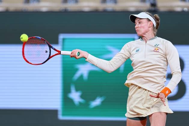 2024.06.01 Paryz Tenis French Open Roland Garros 2024 Elise Mertens - Elena Rybakina N Z Elena Rybakina Foto Pawel Andrachiewicz PressFocus 2024.06.01 Paris Tennis French Open Roland Garros 2024 Elise Mertens - Elena Rybakina Elena Rybakina Photo Pawel Andrachiewicz PressFocus NEWSPIX.PL --- Newspix.pl  20240601_PF_PA085
