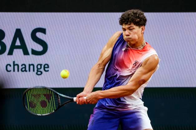 TENNIS - French Open 2024 PARIS,FRANCE,01.JUN.24 - TENNIS - ATP, Tennis Herren World Tour, French Open, Roland Garros, Grand Slam. Image shows Ben Shelton (USA).  GEPAxpictures xPatrickxSteiner