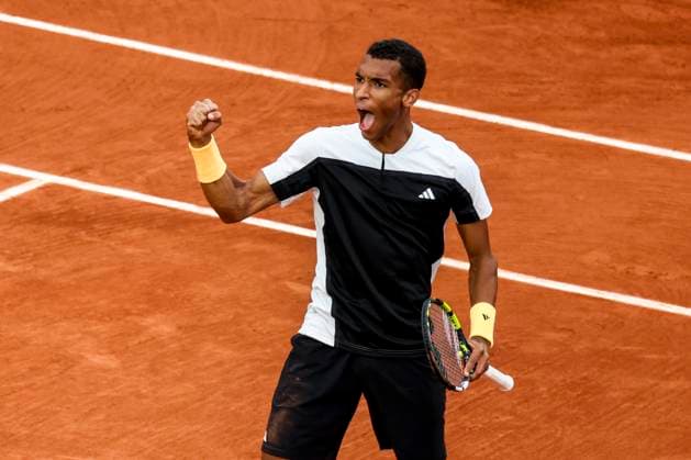 TENNIS - French Open 2024 PARIS,FRANCE,01.JUN.24 - TENNIS - ATP, Tennis Herren World Tour, French Open, Roland Garros, Grand Slam. Image shows the rejoicing of Felix Auger-Aliassime (CAN).  GEPAxpictures xPatrickxSteiner