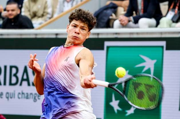 TENNIS - French Open 2024 PARIS,FRANCE,01.JUN.24 - TENNIS - ATP, Tennis Herren World Tour, French Open, Roland Garros, Grand Slam. Image shows Ben Shelton (USA).  GEPAxpictures xPatrickxSteiner