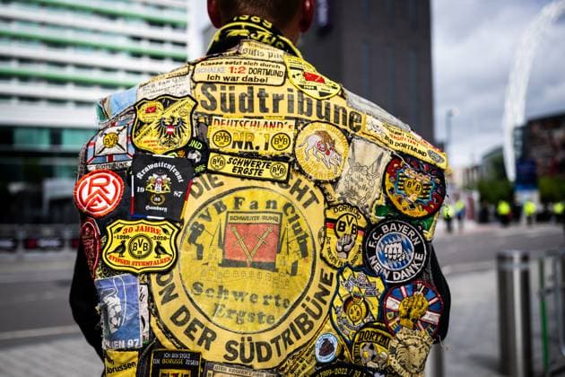 240601 A fan of Dortmund outside the stadium prior to the UEFA Champions League final between Dortmund and Real Madrid on June 1, 2024 in London. Photo: Petter Arvidson BILDBYRAN kod PA PA0818 fotboll football soccer fotball champions league final dortmund real madrid bbeng publik genre Copyright: PETTERxARVIDSON BB240601PA003