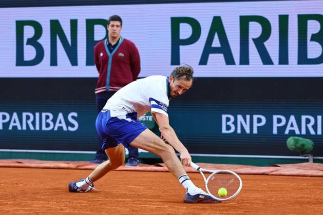 2024.06.01 Paryz Tenis French Open Roland Garros 2024 Tomas Machac - Daniil Medvedev N Z Daniil Medvedev Foto Pawel Andrachiewicz PressFocus 2024.06.01 Paris Tennis French Open Roland Garros 2024 Tomas Machac - Daniil Medvedev Daniil Medvedev Photo Pawel Andrachiewicz PressFocus NEWSPIX.PL --- Newspix.pl  20240601_PF_PA288