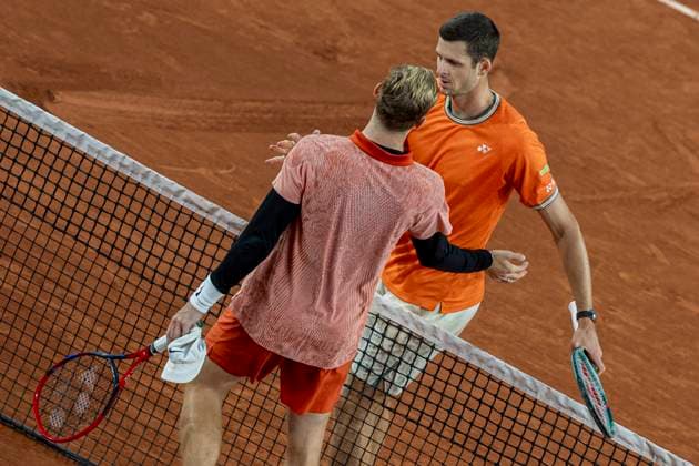 Roland Garros 2024 - Day 7 Hubert Hurkacz is playing against Denis Shapovalov during the Roland Garros Grand Slam Tournament on Day 07 in Paris, France, on June 01, 2024. Paris France  Copyright: xRobertxSzaniszlox originalFilename:szaniszlo-notitle240601_nphVv.jpg