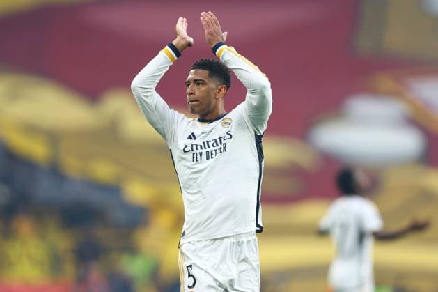 Jude Bellingham of Real Madrid applauds the supporters Borussia Dortmund v Real Madrid, UEFA Champions League, Final, Football, Wembley Stadium, London, UK - 01 June 2024 EDITORIAL USE ONLY No use with unauthorised audio, video, data, fixture lists, club league logos or live services. Online in-match use limited to 120 images, no video emulation. No use in betting, games or single club league player publications. Copyright: xKieranxMcManus Shutterstockx 14516313aj