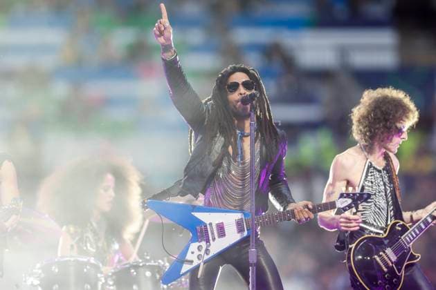 Lenny Kravitz mit Buehnen - Rasen - Show zur Eroeffnung des Spieles, GB, London, Wembley Stadium, Champions League Finale, BVB Dortmund vs Real Madird, Spielzeit 2023 2024, 01.06. 2024, Copyright: HMBxMedia HeikoxBecker
