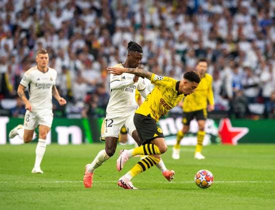 Fussball, Herren, Saison 2023 2024, Champions League (Finale), Borussia Dortmund - Real Madrid, v.l. Toni Kroos (Real Madrid), Eduardo Camavinga (Real Madrid), Jadon Sancho (Borussia Dortmund) , 01.06.2024, Copyright: xSebastianxRäppold MatthiasxKochx