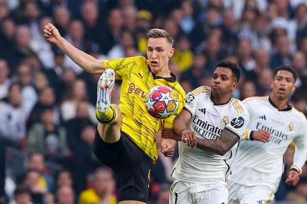 Nico Schlotterbeck (Borussia Dortmund) und Rodrygo (Real Madrid) battle for the ball, UEFA Champions League 2023 24 - Final, Borussia Dortmund vs Real Madrid CF, Wembley Stadium, June 1, 2024, London, United Kingdom.