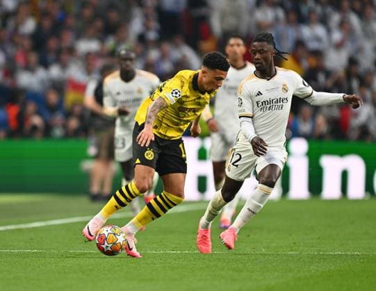 01.06.2024, xfux, Fussball UEFA Champions League Finale 2024, Borussia Dortmund - Real Madrid, emspor, v.l. Jaden Sancho (Borussia Dortmund), Eduardo Camavinga (Real Madrid) (DFL DFB REGULATIONS PROHIBIT ANY USE OF PHOTOGRAPHS as IMAGE SEQUENCES and or QUASI-VIDEO) London