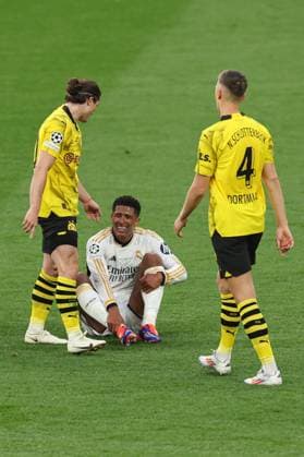 Jude Bellingham of Real Madrid on the ground injured Borussia Dortmund v Real Madrid, UEFA Champions League, Final, Football, Wembley Stadium, London, UK - 01 June 2024 EDITORIAL USE ONLY No use with unauthorised audio, video, data, fixture lists, club league logos or live services. Online in-match use limited to 120 images, no video emulation. No use in betting, games or single club league player publications. Copyright: xPaulxCurrie Shutterstockx 14516316au