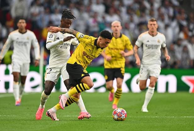 01.06.2024, xfux, Fussball UEFA Champions League Finale 2024, Borussia Dortmund - Real Madrid, emspor, v.l. Eduardo Camavinga (Real Madrid), Jaden Sancho (Borussia Dortmund) (DFL DFB REGULATIONS PROHIBIT ANY USE OF PHOTOGRAPHS as IMAGE SEQUENCES and or QUASI-VIDEO) London