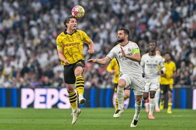 Kopfball Kopfballduell Marcel Sabitzer ( 20, Borussia Dortmund) Nacho ( 6, Real Madrid) 01.06.2024 Fussball, Champions League Finale, Borussia Dortmund vs Real Madrid, Stadion in Wembley, London, London Borough of Brent United Kingdom