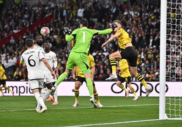 01.06.2024, xfux, Fussball UEFA Champions League Finale 2024, Borussia Dortmund - Real Madrid, emspor, v.l. Antonio Ruediger (Real Madrid), Thibaut Courtois (Real Madrid), Nico Schlotterbeck (Borussia Dortmund) (DFL DFB REGULATIONS PROHIBIT ANY USE OF PHOTOGRAPHS as IMAGE SEQUENCES and or QUASI-VIDEO) London