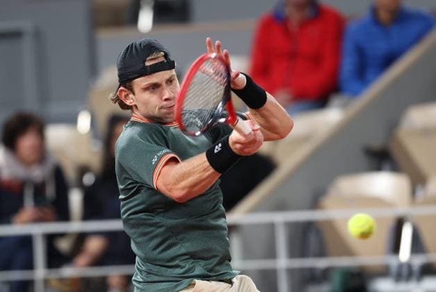 ROLAND GARROS 2024 Thierry Larret Maxppp. Tennis. Roland Garros 2024. Internationaux de France de tennis. Stade Roland Garros, Paris (75). Le 1er juin 2024. Court Philippe Chatrier : Zizou BERG (BEL) vs Grigor DIMITROV (BUL) PARIS (75) STADE ROLAND GARROS PARIS ILE DE FRANCE FRANCE  Copyright: xThierryxLarret MAXPPPxThierryxLarretx TL_20240601_2008 0492768548st