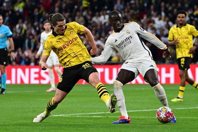 Marcel Sabitzer 20 (Borussia Dortmund) im Zweikampf, Aktion, mit Ferland Mendy 23 ( Madrid ), Borussia Dortmund vs. Real Madrid, Fussball, Champions League, Finale, 01.06.2024 London London UK