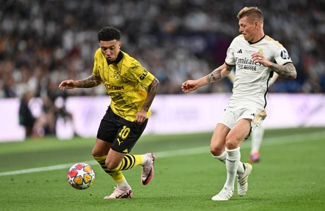 01.06.2024, xfux, Fussball UEFA Champions League Finale 2024, Borussia Dortmund - Real Madrid, emspor, v.l. Jaden Sancho (Borussia Dortmund), Toni Kroos (Real Madrid) (DFL DFB REGULATIONS PROHIBIT ANY USE OF PHOTOGRAPHS as IMAGE SEQUENCES and or QUASI-VIDEO) London