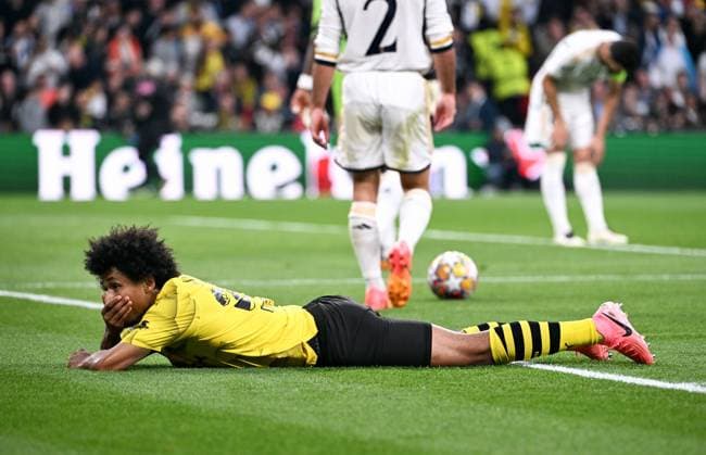 Fussball, Champions League Finale, Saison 2023 2024, Wembley Stadium London: Bor. Dortmund - Real Madrid; Karim Adeyemi (BVB) enttäuscht nach vergebener Torchance. Enttäuschung, Frust, Aktion. UEFA REGULATIONS PROHIBIT ANY USE OF PHOTOGRAPHS AS IMAGE SEQUENCES AND OR QUASI-VIDEO