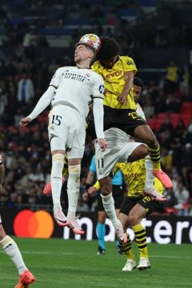 Real Madrid s Fede Valverde (L) in action against Dortmund s Karim Aderemi (R) during the UEFA Champions League final soccer match between Borussia Dortmund and Real Madrid, in London, Britain, 01 June 2024. UEFA Champions League final - Borussia Dortmund vs Real Madrid !ACHTUNG: NUR REDAKTIONELLE NUTZUNG!  Copyright: xKikoxHuescax(es-ES)x GRAF2853 20240601-55013752689_1