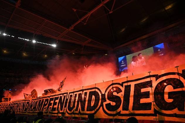 01.06.2024, xfux, Fussball UEFA Champions League Finale 2024, Borussia Dortmund - Real Madrid, emspor, v.l. Stimmung Emotionen Jubel Fans Borussia Dortmund (DFL DFB REGULATIONS PROHIBIT ANY USE OF PHOTOGRAPHS as IMAGE SEQUENCES and or QUASI-VIDEO) London