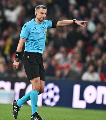 01.06.2024, xfux, Fussball UEFA Champions League Finale 2024, Borussia Dortmund - Real Madrid, emspor, v.l. Schiedsrichter Slavko Vincic (Slowenien) (DFL DFB REGULATIONS PROHIBIT ANY USE OF PHOTOGRAPHS as IMAGE SEQUENCES and or QUASI-VIDEO) London