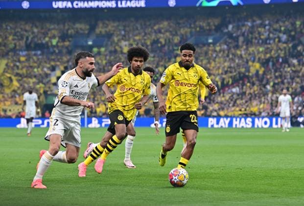Borussia Dortmund v Real Madrid, 2024 UEFA Champions League final, London, England London, England. 01st, June 2024. Dani Carvajal (2) of Real Madrid and Ian Maatsen (22) if Dortmund seen during the 2024 UEFA Champions League final between Borussia Dortmund and Real Madrid at Wembley in London. London England  Copyright: xGonzalesxPhoto TommasoxFimianox