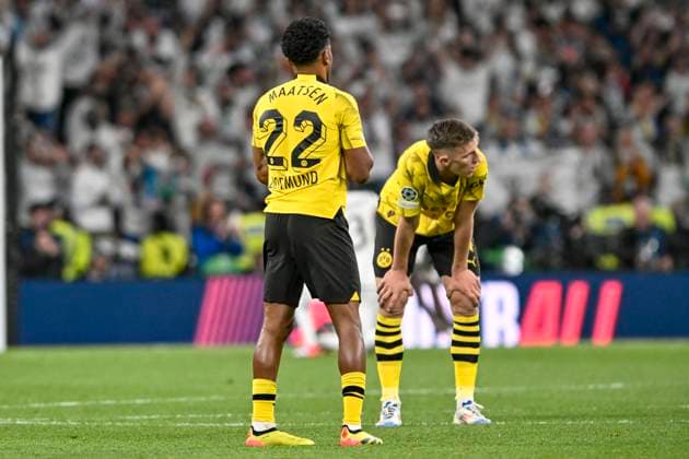 Ian Maatsen ( 22, Borussia Dortmund) Nico Schlotterbeck ( 4, Borussia Dortmund) unzufrieden enttäuscht enttaeuscht niedergeschlagen frustriert, nach Spielende 01.06.2024 Fussball, Champions League Finale, Borussia Dortmund vs Real Madrid, Stadion in Wembley, London, London Borough of Brent United Kingdom