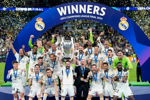 Sport Themen der Woche KW22 Sport Bilder des Tages The Real Madrid players and coach Carlo Ancelotti (Real Madrid) celebrate winning the Champions League, UEFA Champions League 2023 24 - Final, Borussia Dortmund vs Real Madrid CF, Wembley Stadium, June 1, 2024, London, United Kingdom.