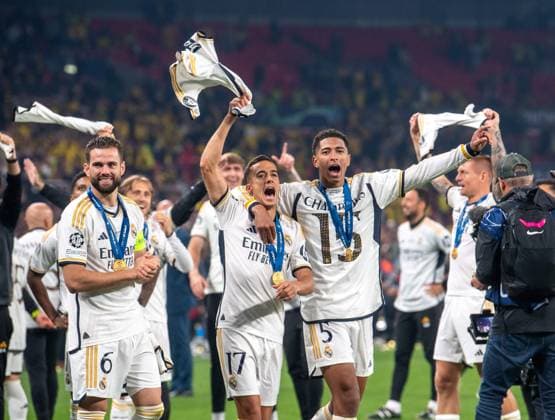 Fussball, Herren, Saison 2023 2024, Champions League (Finale), Borussia Dortmund - Real Madrid, v.l. Nacho Fernandez (Real Madrid), Lucas Vazquez (Real Madrid), Jude Bellingham (Real Madrid), Jubel nach dem Abpfiff, 01.06.2024, Copyright: xSebastianxRäppold MatthiasxKochx