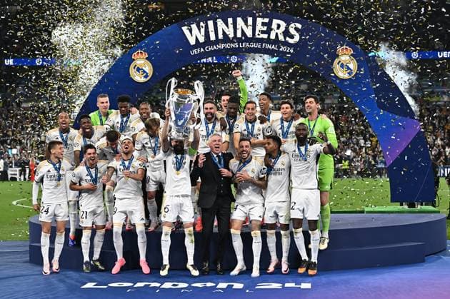 01.06.2024, xfux, Fussball UEFA Champions League Finale 2024, Borussia Dortmund - Real Madrid, emspor, v.l. Nacho (Real Madrid) und team jubeln jubelt nach Spielende celebrate at the end of the match. mit champions league pokal (DFL DFB REGULATIONS PROHIBIT ANY USE OF PHOTOGRAPHS as IMAGE SEQUENCES and or QUASI-VIDEO) London