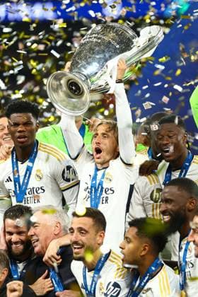 Luka Modric of Real Madrid lifts the Champions League trophy Borussia Dortmund v Real Madrid, UEFA Champions League, Final, Football, Wembley Stadium, London, UK - 01 June 2024 EDITORIAL USE ONLY No use with unauthorised audio, video, data, fixture lists, club league logos or live services. Online in-match use limited to 120 images, no video emulation. No use in betting, games or single club league player publications.  Copyright: xKieranxMcManus Shutterstockx 14516313dn