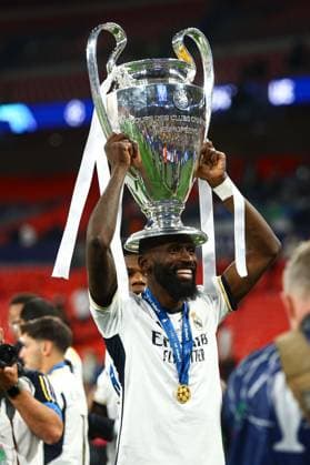 Sport Themen der Woche KW22 Sport Bilder des Tages Antonio Rüdiger of Real Madrid with the Champions League trophy on their head during the celebrations after the game Borussia Dortmund v Real Madrid, UEFA Champions League, Final, Football, Wembley Stadium, London, UK - 01 June 2024 EDITORIAL USE ONLY No use with unauthorised audio, video, data, fixture lists, club league logos or live services. Online in-match use limited to 120 images, no video emulation. No use in betting, games or single club league player publications.  Copyright: xKieranxMcManus Shutterstockx 14516313dp