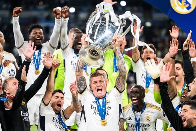 240601 Toni Kroos of Real Madrid celebrates after the UEFA Champions League final between Dortmund and Real Madrid on June 1, 2024 in London. Photo: Petter Arvidson BILDBYRAN kod PA PA0818 fotboll football soccer fotball champions league final dortmund real madrid bbeng bbauto jubel Copyright: PETTERxARVIDSON BB240601PA230