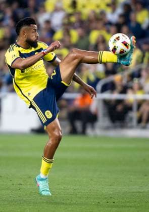 June 1, 2024, Nashville, Tennessee, USA: Nashville SC midfielder Anibal Godoy (20) kicks the ball during his MLS, Fussball Herren, USA soccer game against the New England Revolution in Nashville. Nashville USA - ZUMAh237 20240601_zsp_h237_008 Copyright: xCamdenxHallx