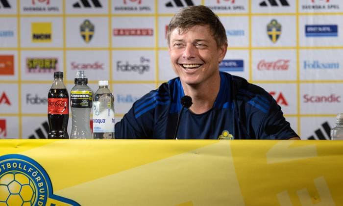 MALMÖ, SVERIGE 20240602 Fotbollslandslagets förbundskapten Jon Dahl Tomasson haller pressträff pa Eleda Stadion i Malmö inför herrarnas landskamp mot Danmark onsdagen den 5 juni i Köpenhamn. MALMÖ SVERIGE x10600x